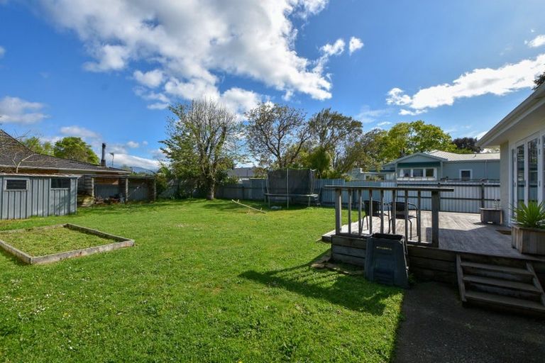 Photo of property in 17 Dixon Street, Carterton, 5713