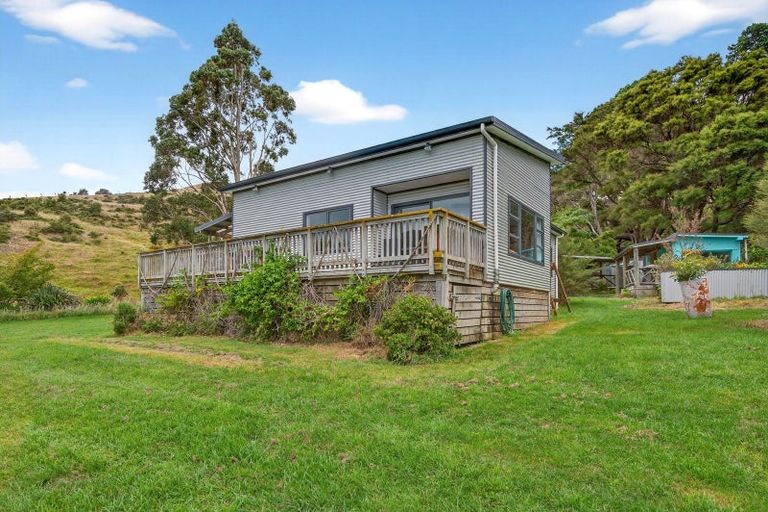Photo of property in 5528 Castlepoint Road, Tinui, Masterton, 5889