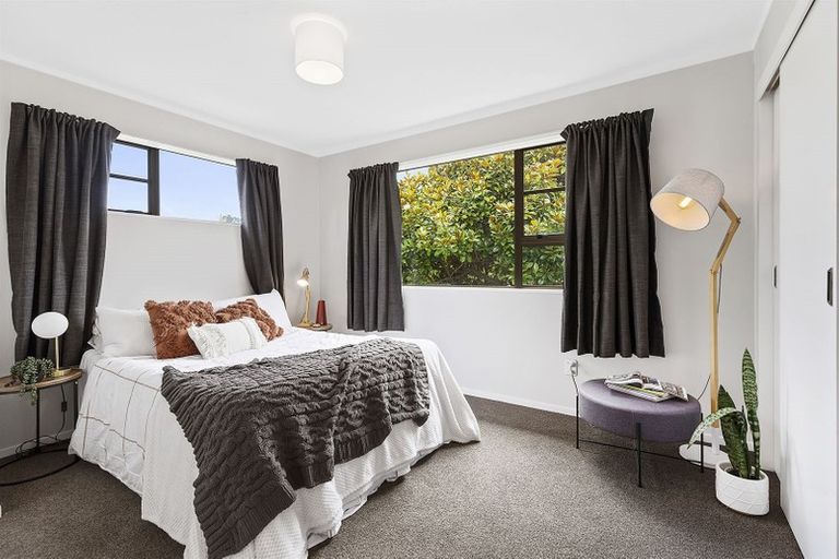 Photo of property in 45 Postgate Drive, Whitby, Porirua, 5024