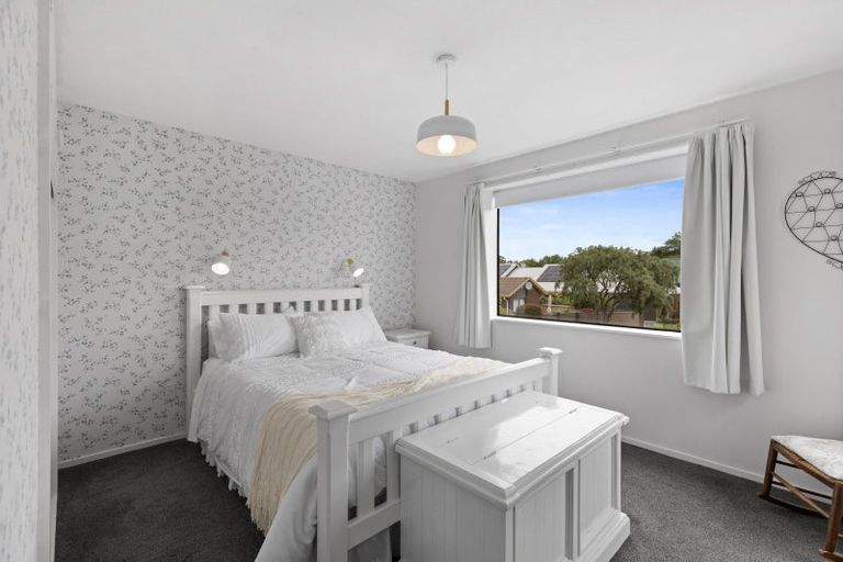 Photo of property in 28 Rubens Place, Burnside, Christchurch, 8053