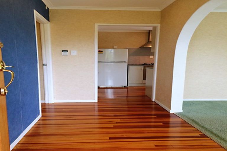 Photo of property in 149 Beach Haven Road, Beach Haven, Auckland, 0626