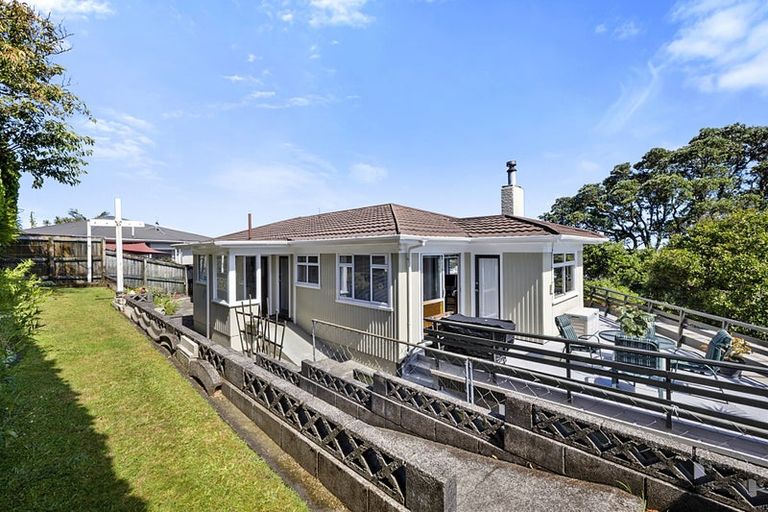 Photo of property in 18 Mount View Place, Spotswood, New Plymouth, 4310