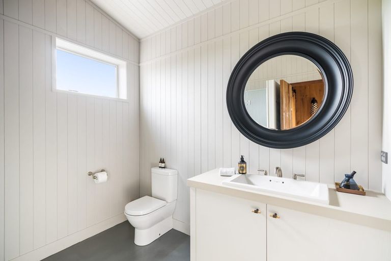 Photo of property in 110 Sandy Bay Farms Road, Matapouri, Whangarei, 0173