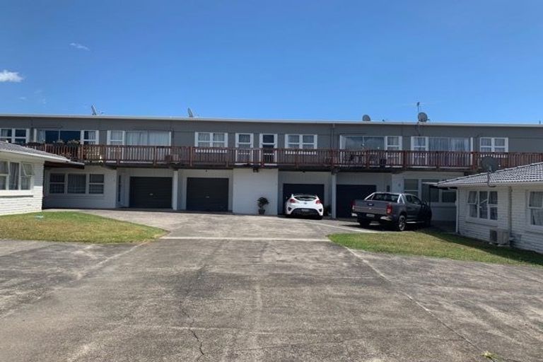 Photo of property in 4/53-55 East Street, Papakura, 2110