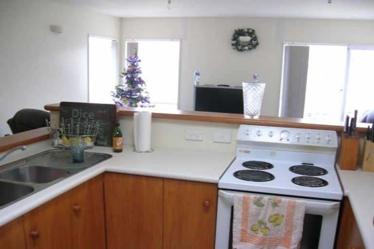 Photo of property in 31b The Esplanade, Raumati South, Paraparaumu, 5032