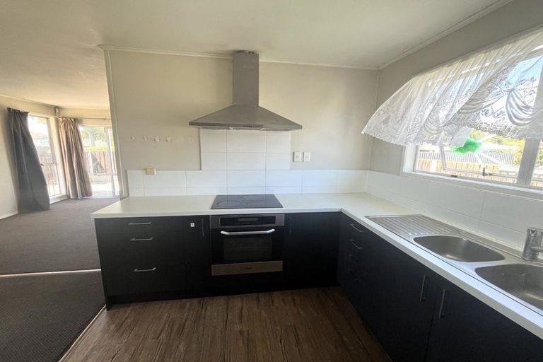 Photo of property in 3 Adel Place, Weymouth, Auckland, 2103