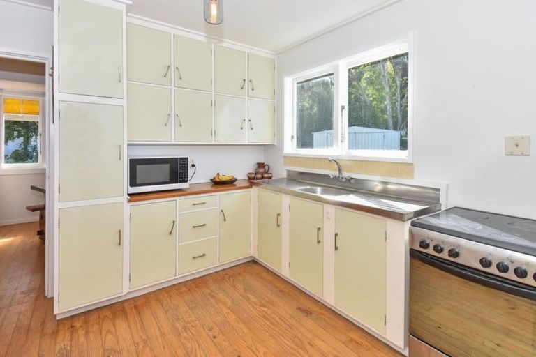 Photo of property in 17 Totara Street, Waiuku, 2123