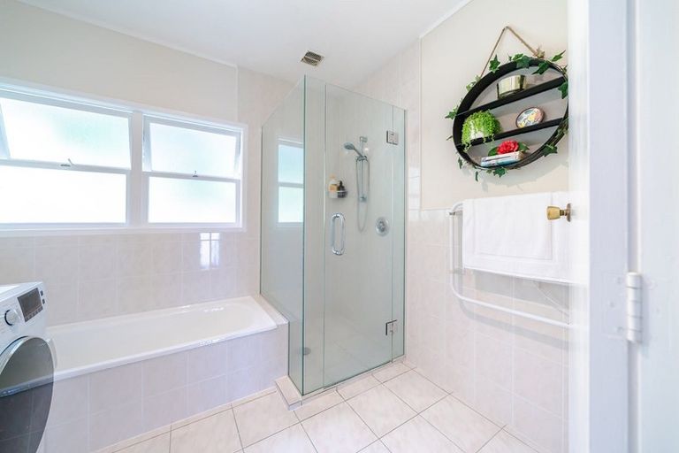 Photo of property in 188 Beach Road, Campbells Bay, Auckland, 0630