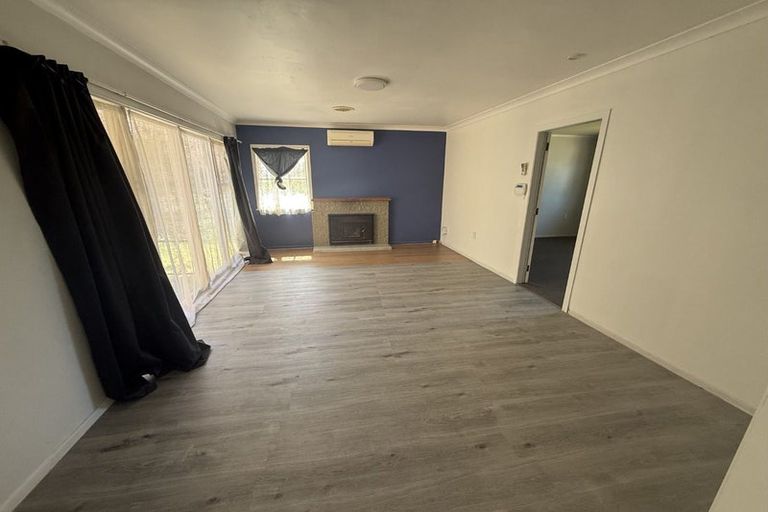 Photo of property in 20 Ranui Avenue, Ranui, Auckland, 0612