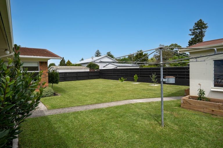 Photo of property in 8 Woodstock Crescent, Leamington, Cambridge, 3432