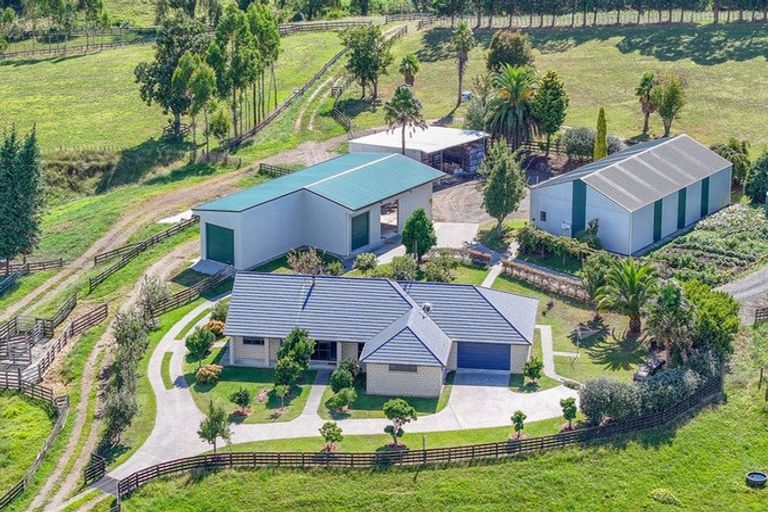 Photo of property in 800 Tuhikaramea Road, Ngahinapouri, Hamilton, 3290