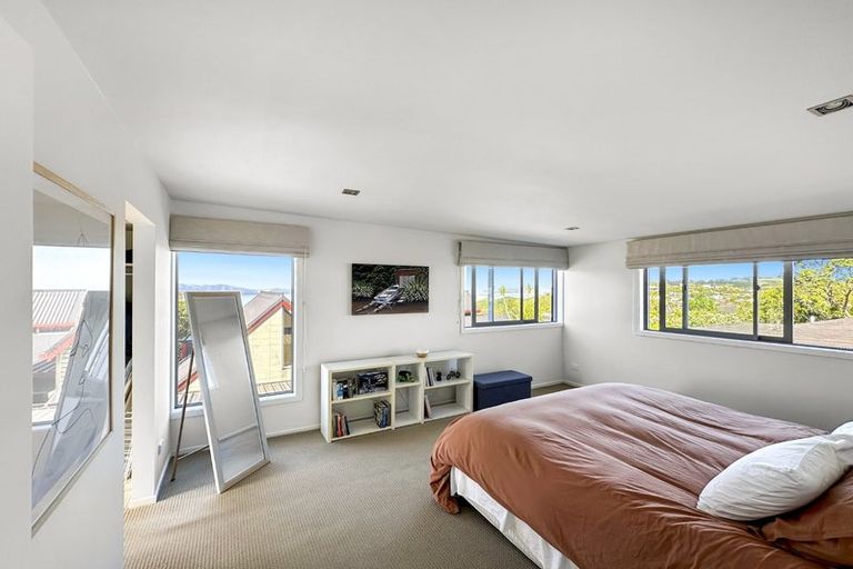 Photo of property in 273 Dowse Drive, Maungaraki, Lower Hutt, 5010