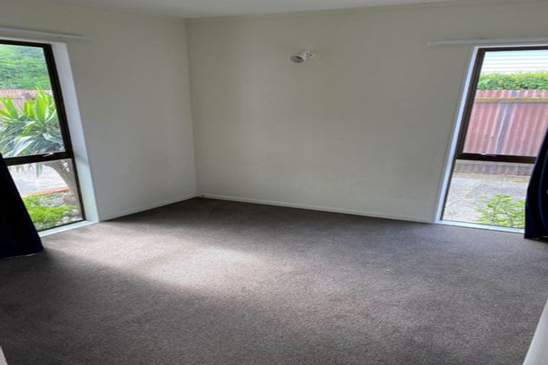 Photo of property in 15 Tireti Road, Titahi Bay, Porirua, 5022