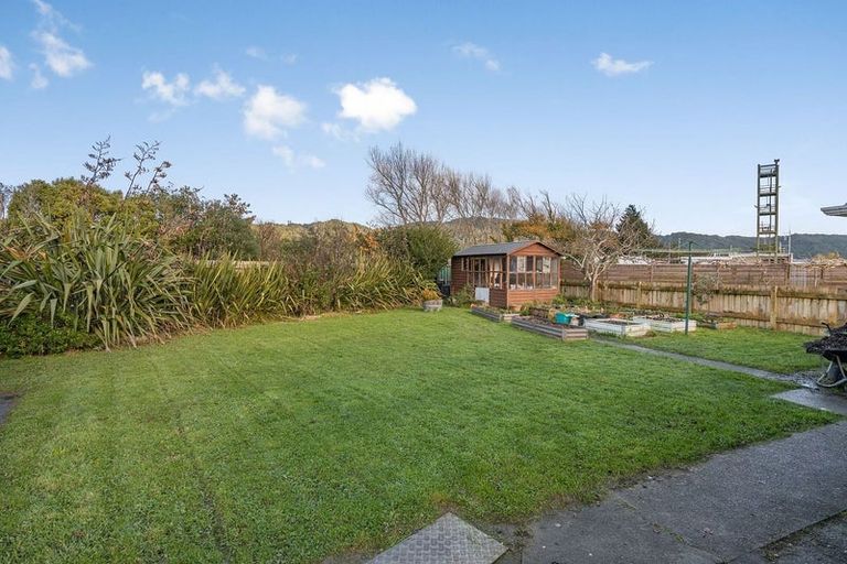 Photo of property in 18 Heath Street, Wainuiomata, Lower Hutt, 5014
