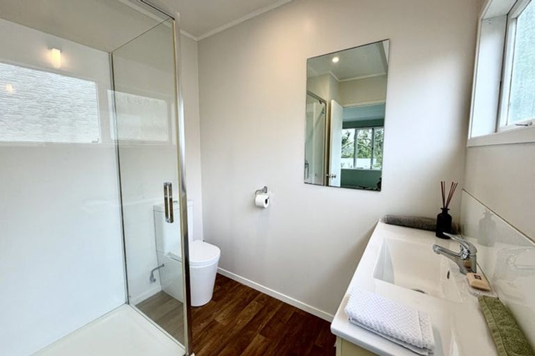 Photo of property in 19 Mappin Place, Chatswood, Auckland, 0626