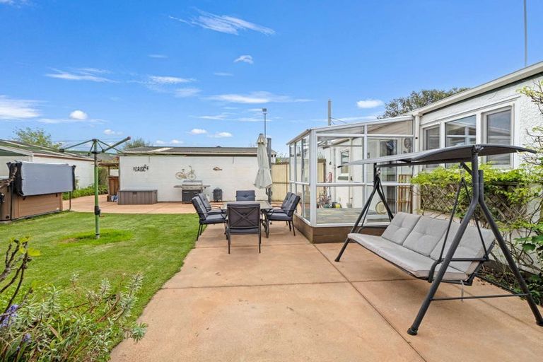 Photo of property in 15 Cleveland Street, Edgeware, Christchurch, 8013