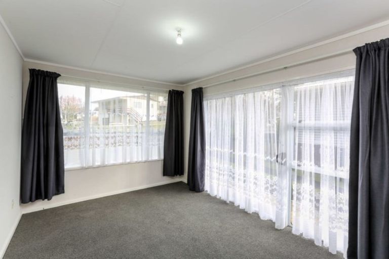 Photo of property in 21 Pembroke Street, Westown, New Plymouth, 4310