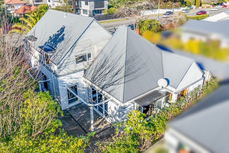 Photo of property in 1/125 Clyde Road, Ilam, Christchurch, 8041