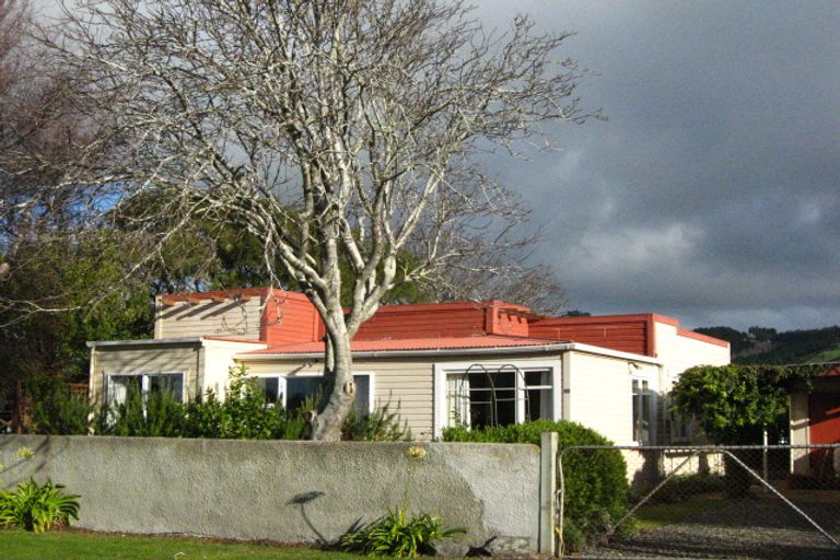 Photo of property in 42 Driver Street, Long Beach, Port Chalmers, 9081