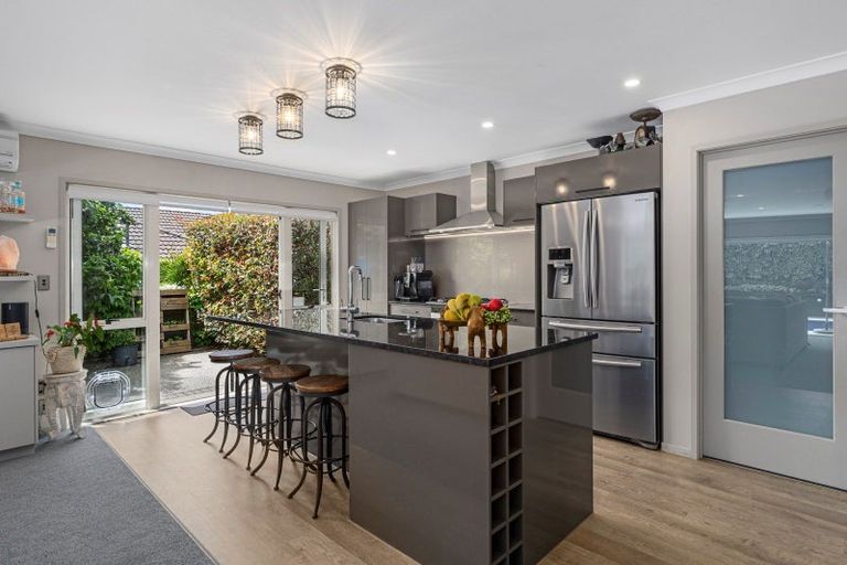 Photo of property in 14 Kenmure Place, Bethlehem, Tauranga, 3110