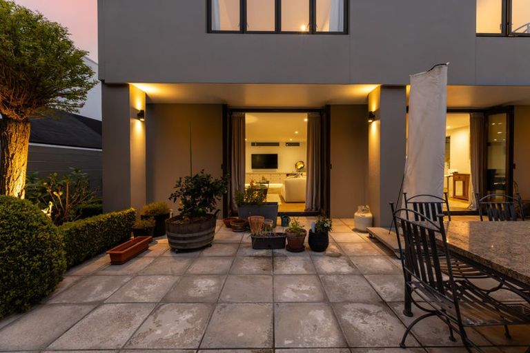 Photo of property in 10 Beveridge Street, Christchurch Central, Christchurch, 8013