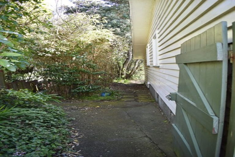 Photo of property in 4 Mahoe Street, Otaki Beach, Otaki, 5512