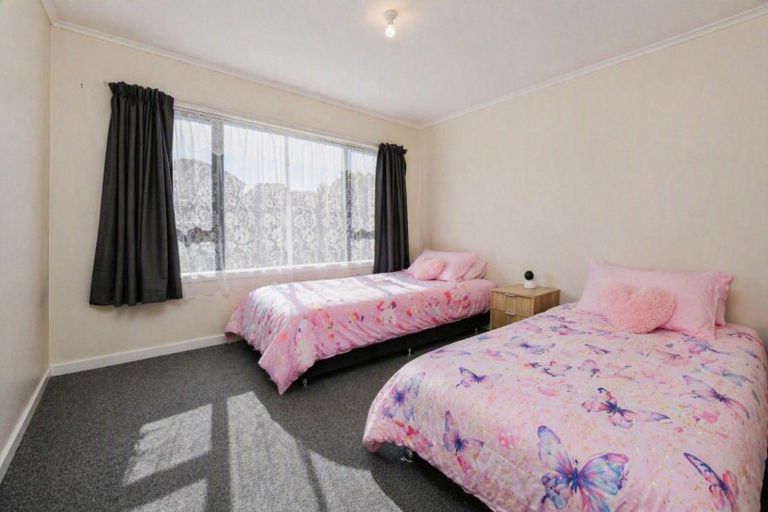 Photo of property in 1/5 Beihlers Road, Weymouth, Auckland, 2103