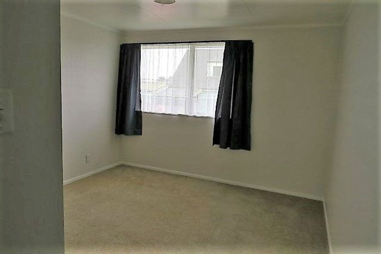 Photo of property in 9 Oak Avenue, Nawton, Hamilton, 3200