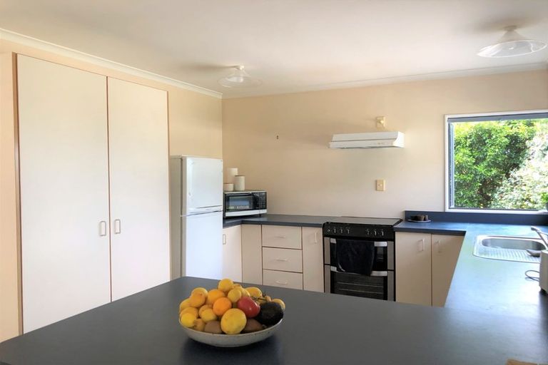 Photo of property in 64 Heatherlea Road West, Levin, 5575