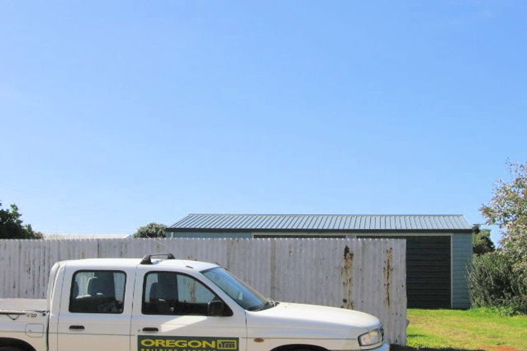 Photo of property in 99 Karewa Parade, Papamoa Beach, Papamoa, 3118