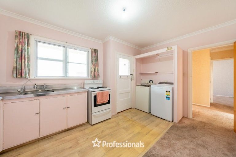 Photo of property in 46 Pine Avenue, Upper Hutt Central, Upper Hutt, 5018