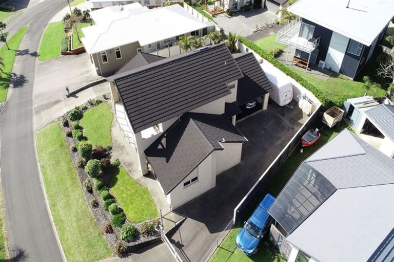 Photo of property in 22 Aquila Drive, Whitianga, 3510