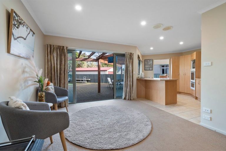 Photo of property in 5 Wilson Street, Bulls, 4818