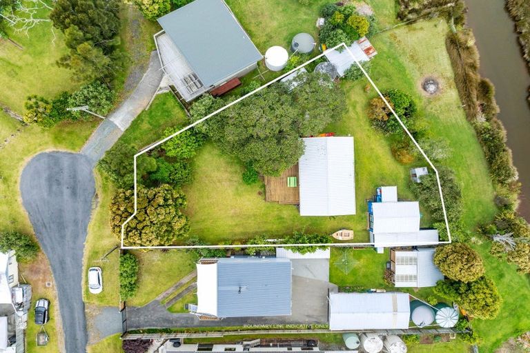 Photo of property in 10 Omutu Street, Oakura, Hikurangi, 0184