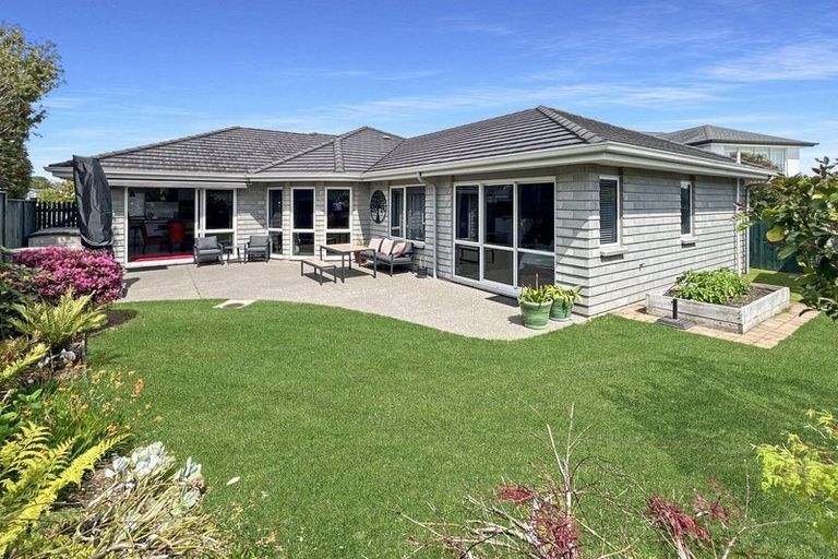 Photo of property in 65 Capriana Drive, Karaka, Papakura, 2113