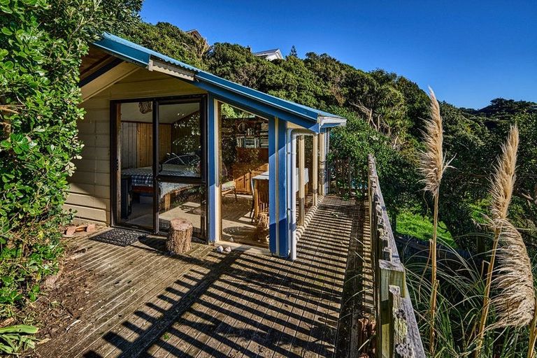 Photo of property in 43 Haunui Road, Pukerua Bay, 5026