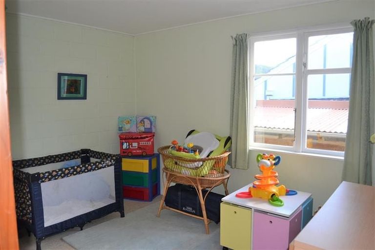 Photo of property in 60a Montreal Grove, Kingston, Wellington, 6021