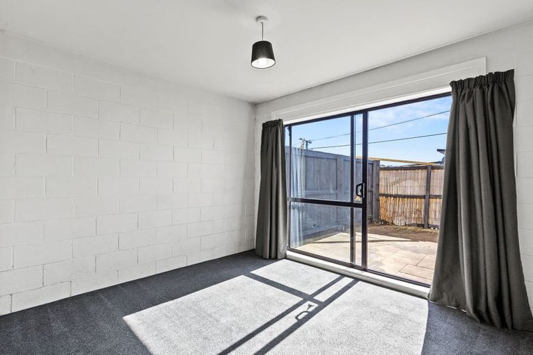 Photo of property in 1/267 Pages Road, Wainoni, Christchurch, 8061