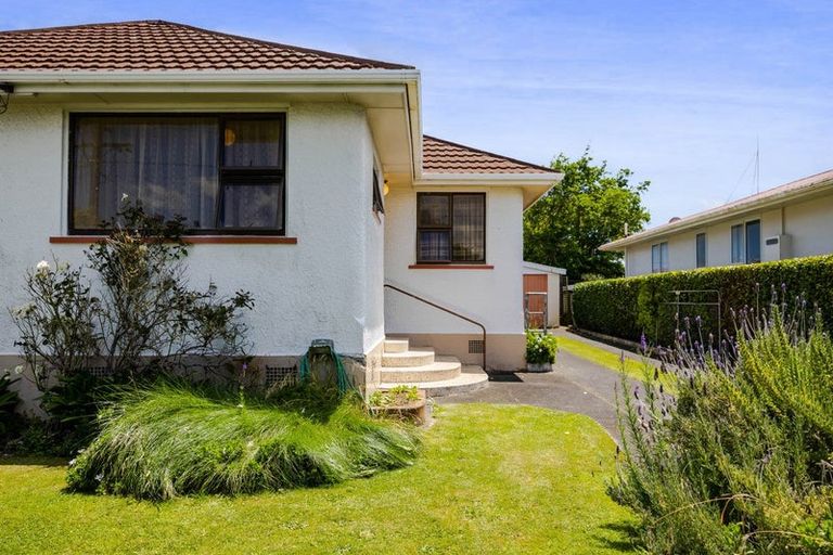Photo of property in 5 Caplen Street, Hawera, 4610
