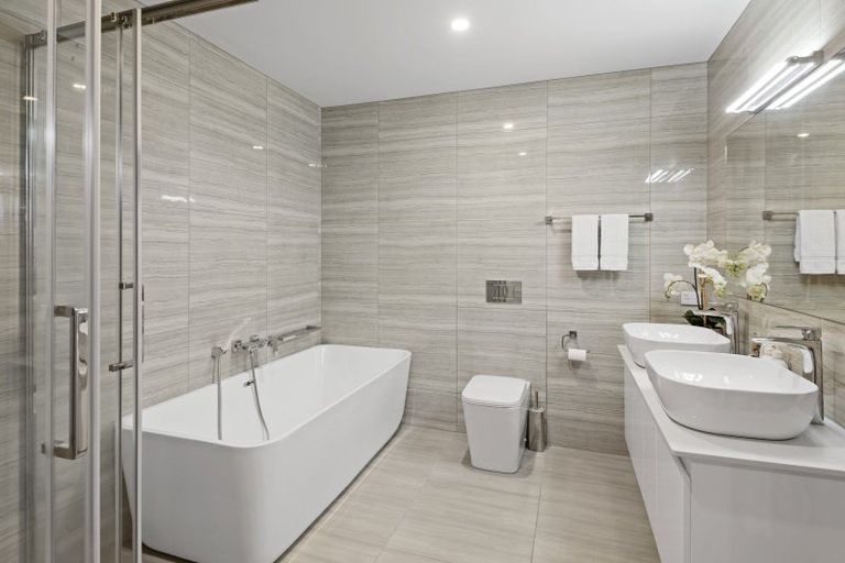 Photo of property in 32b Hewitts Road, Merivale, Christchurch, 8014