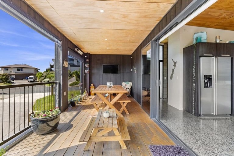 Photo of property in 21 Seabreeze Way, Raglan, 3225