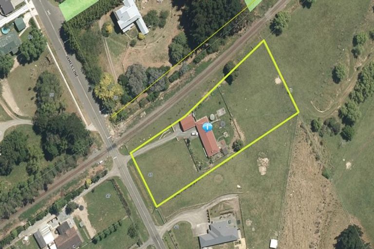 Photo of property in 48 James Line, Kelvin Grove, Palmerston North, 4414