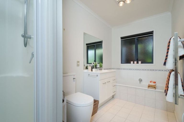 Photo of property in 37 Bannings Way, Hobsonville, Auckland, 0618