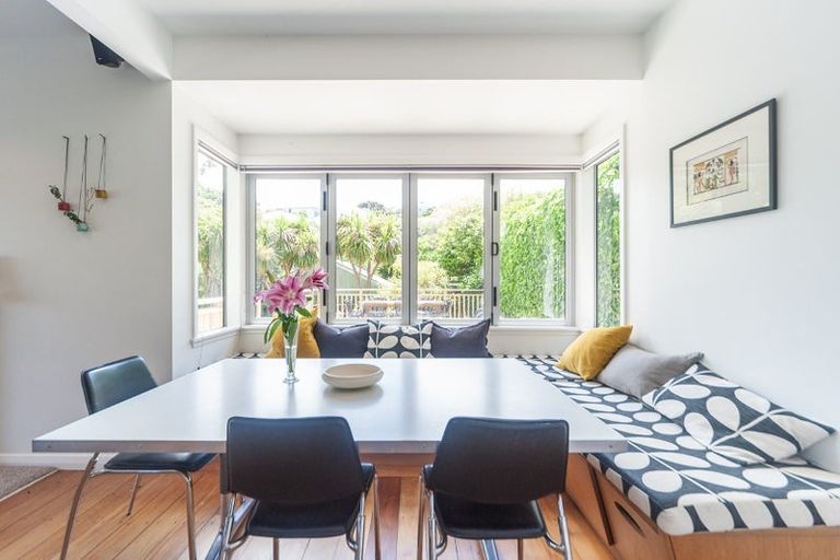 Photo of property in 21 Nevay Road, Miramar, Wellington, 6022