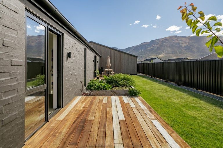 Photo of property in 17 Dunn Street, Lake Hawea, 9382