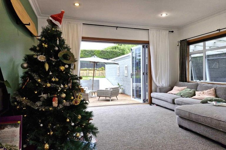 Photo of property in 60 Ballance Street, Lower Vogeltown, New Plymouth, 4310