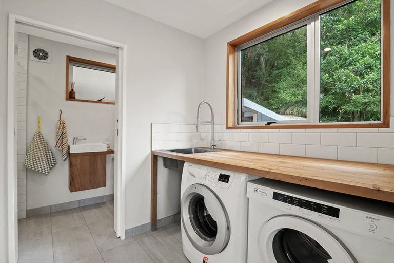 Photo of property in 18 Marion Street, Macandrew Bay, Dunedin, 9014