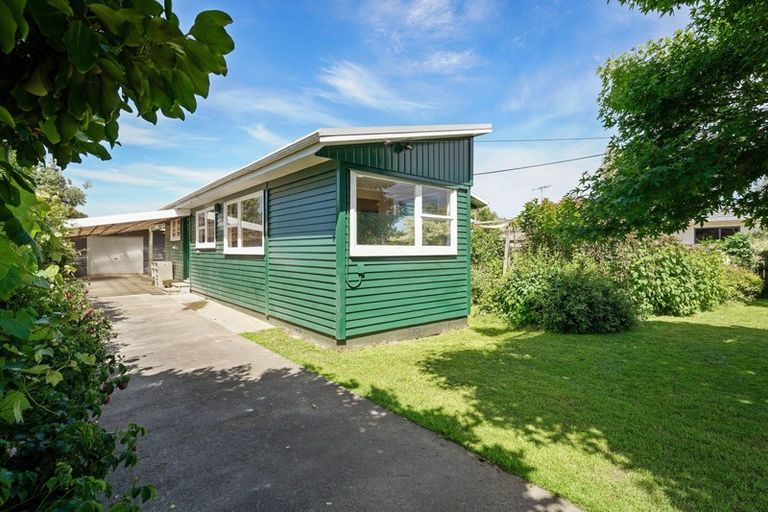 Photo of property in 103 Atkinson Avenue, Otaki Beach, Otaki, 5512