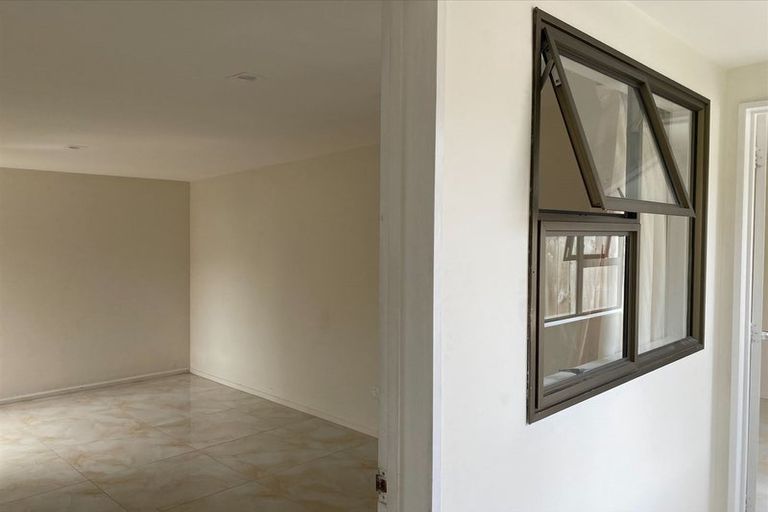 Photo of property in 2/4 Betwin Avenue, Sockburn, Christchurch, 8042