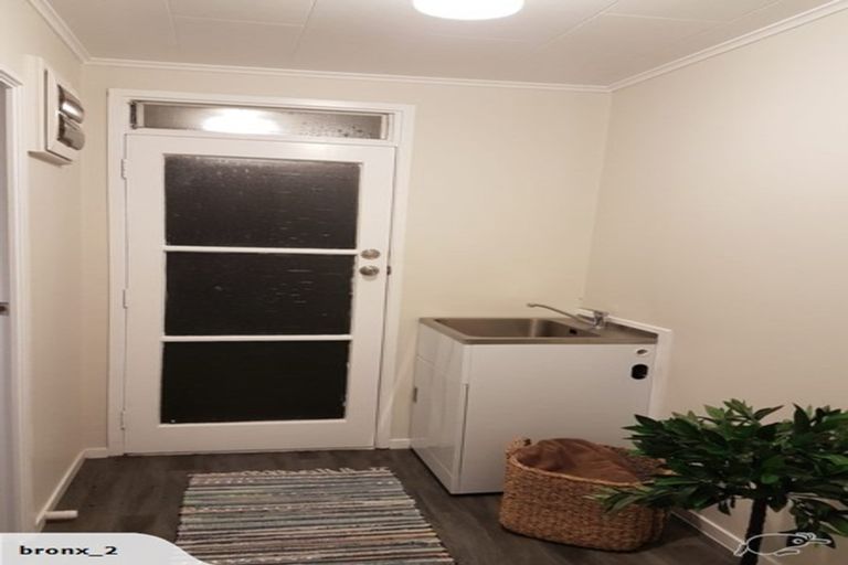 Photo of property in 10 Agar Place, Favona, Auckland, 2024